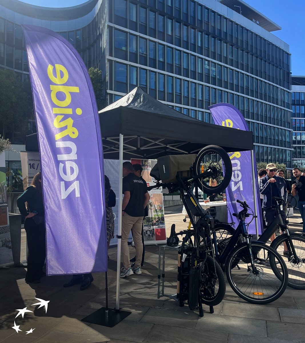 À l'occasion de la Semaine de la Mobilité, nous avons organisé deux journées riches en échanges sur le parvis d'Arval France à Rueil-Malmaison.
L'occasion de présenter nos différentes solutions de mobilité durable à travers des animations et des démonstrations.