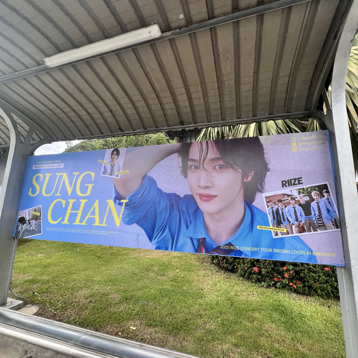 4ng3ldeersc's tweet image. รักพี่บี๋ &lt;3
#FlyHighWithSungchan_in_BKK
#RIIZINGLOUD_IN_BANGKOK