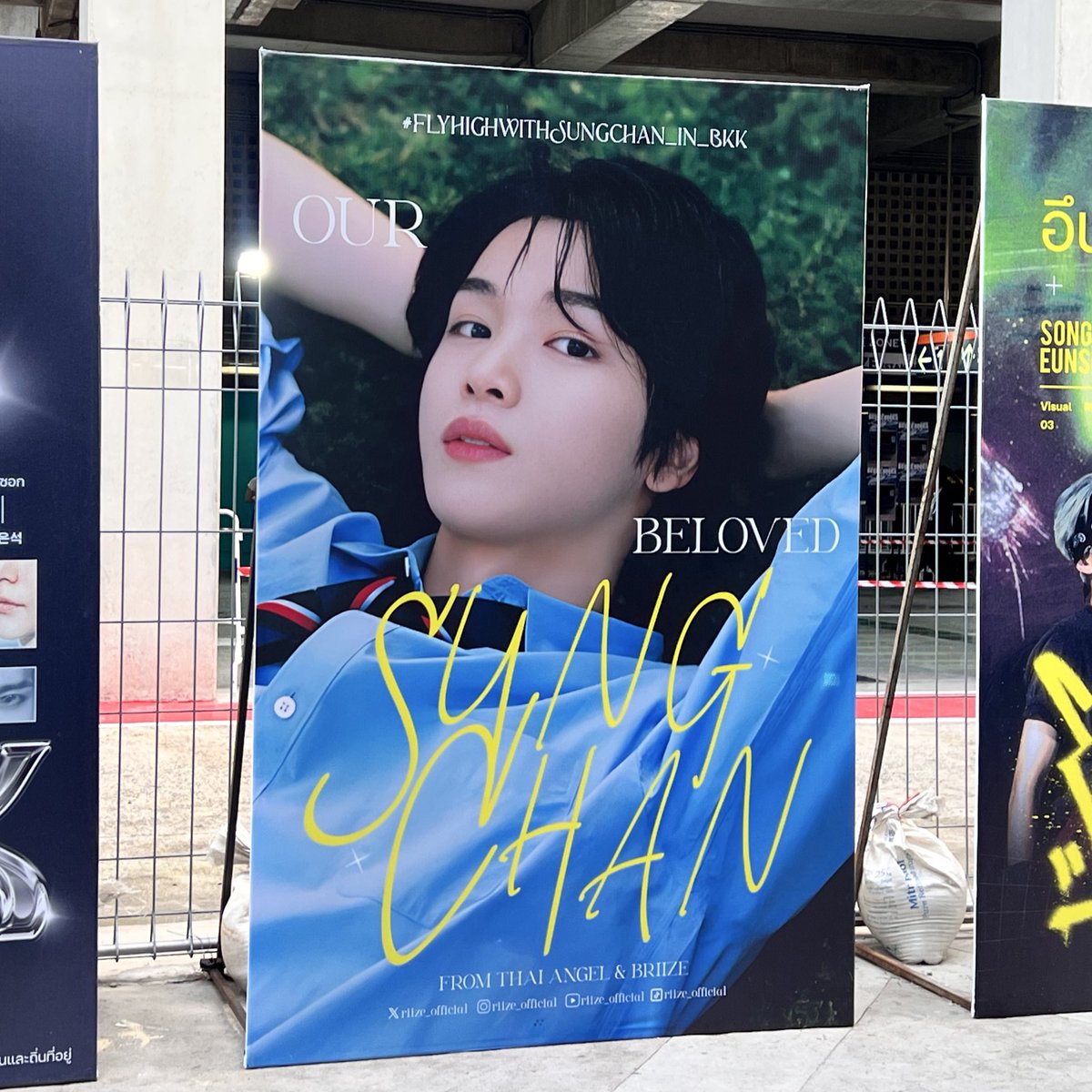 4ng3ldeersc's tweet image. รักพี่บี๋ &lt;3
#FlyHighWithSungchan_in_BKK
#RIIZINGLOUD_IN_BANGKOK