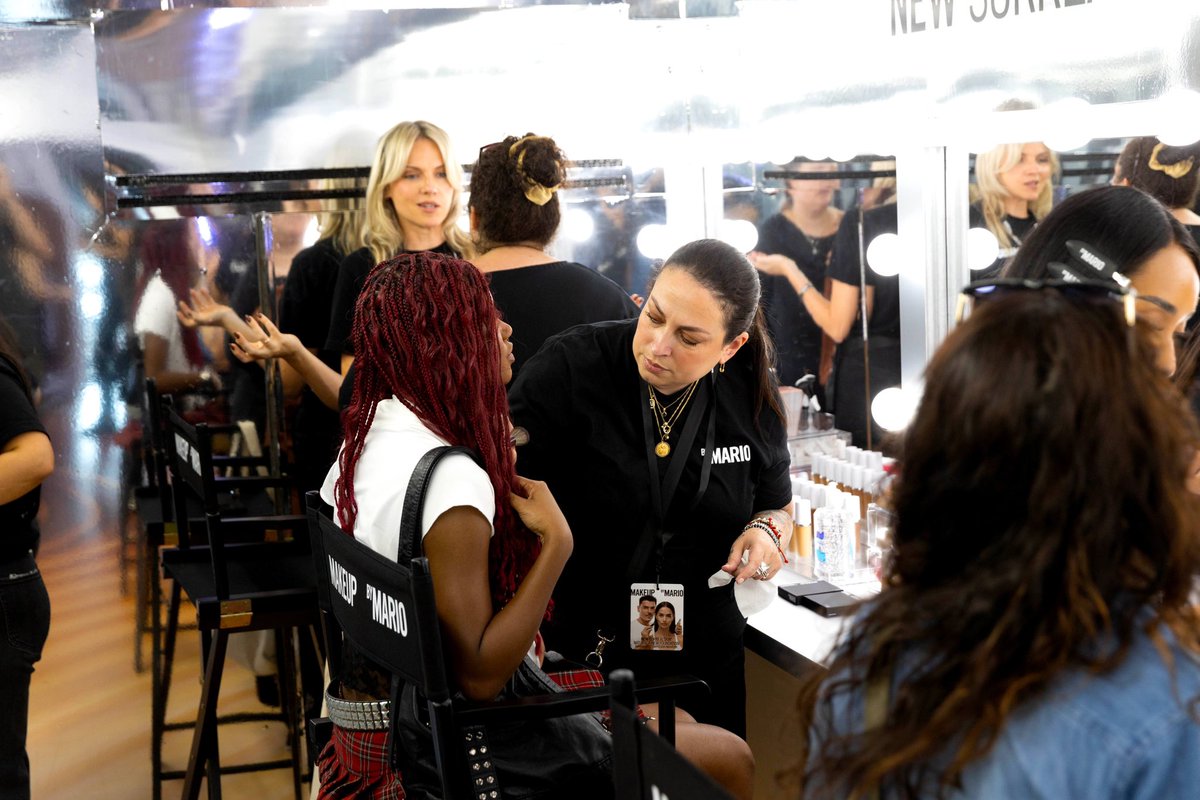 Vector Media tweet media