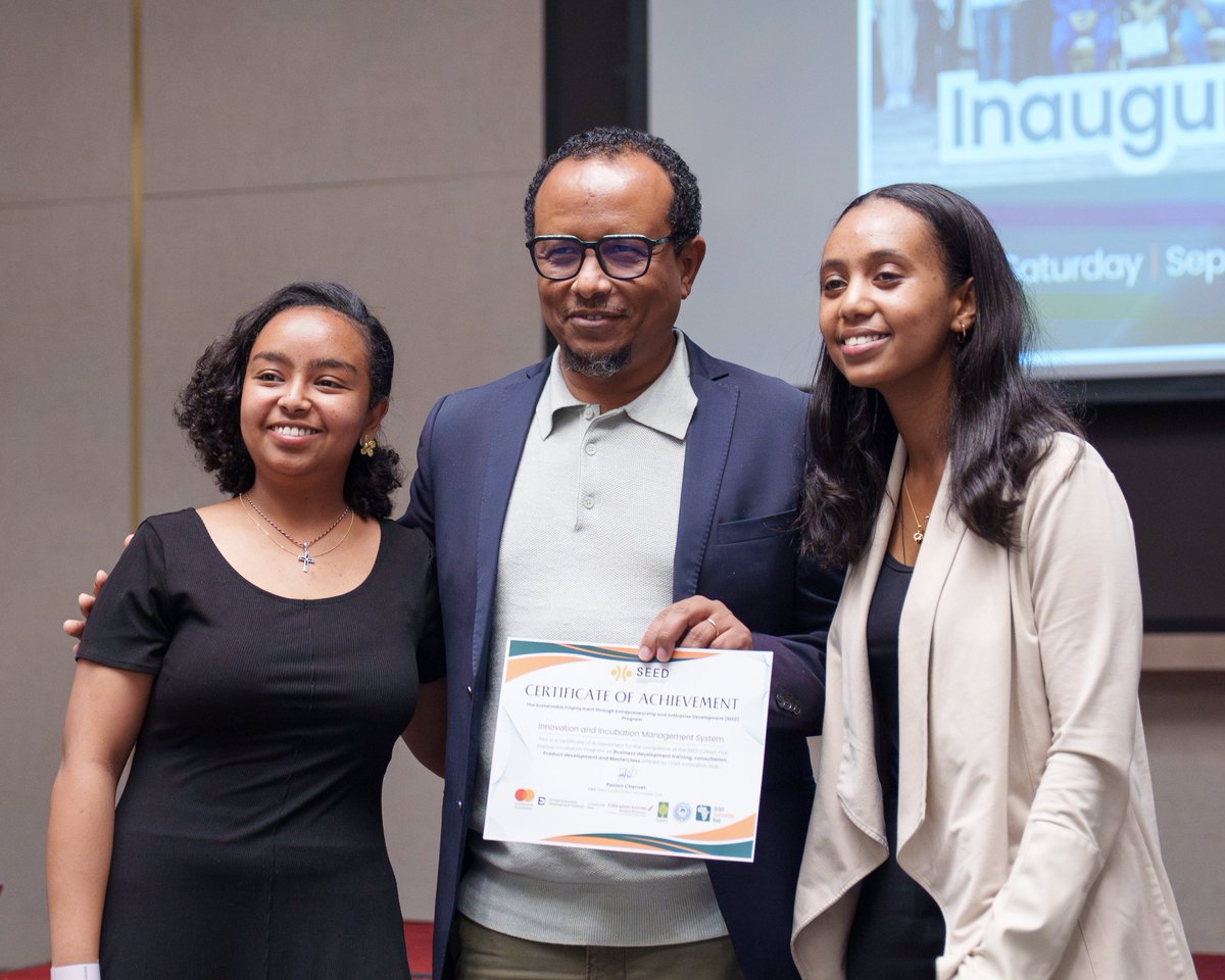 The buzz from the SEED Cohort 5 Inauguration is real! ✨ We're dedicating this week to recapping the highlights. Quick facts: 75 startups graduated, and 95% of the founders are women! 👩‍💻 The future is bright. Stay with us! 🚀