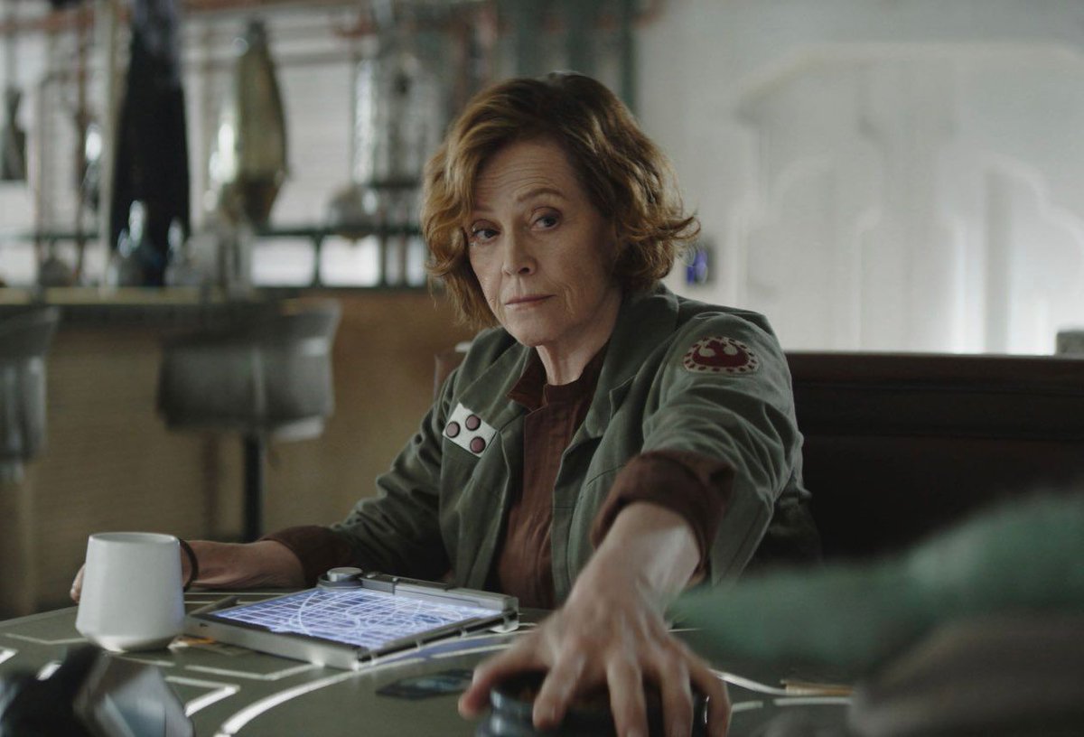ScreenBrief's tweet image. What did you think of the trailer for ''THE MANDALORIAN & GROGU’?