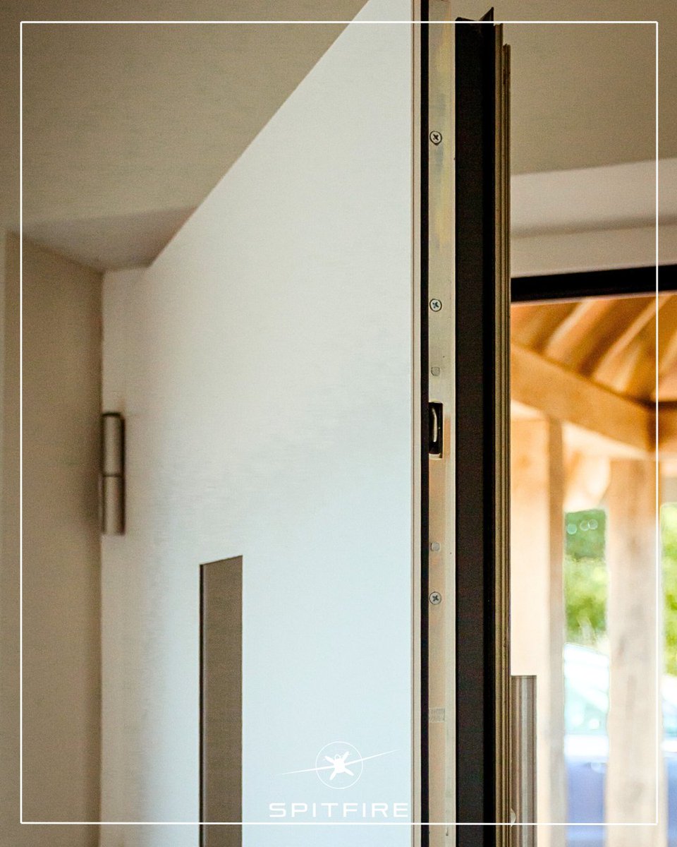 SpitfireDoors's tweet image. Bold. Secure. Effortless.
The Spitfire S-200 Series door is where precision meets personality — and this installation is proof.

🔗 Design your own at SpitfireDoors.co.uk

#SpitfireDoors #S200Series #AluminiumDoors #FrontDoorInspo #LuxuryEntrance #ModernDesign #HomeUpgrade