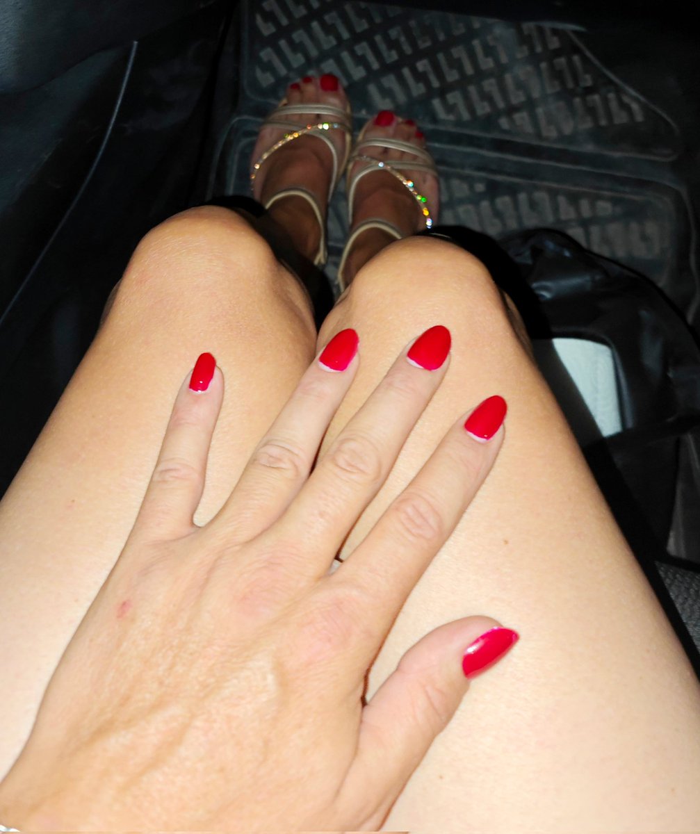 Ayak parmaklarımin ve el parmaklarimin güzelliği şakamı 😘😘😘