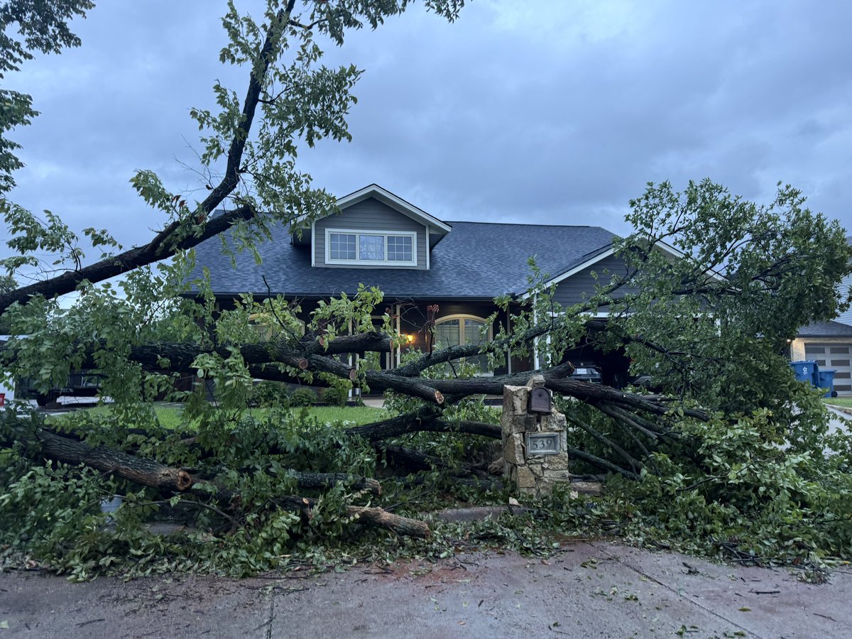 DALLASsDAD's tweet photo. @EvanAndrewsFox4 Down town Roanoke. https://t.co/uw6iAPNBww