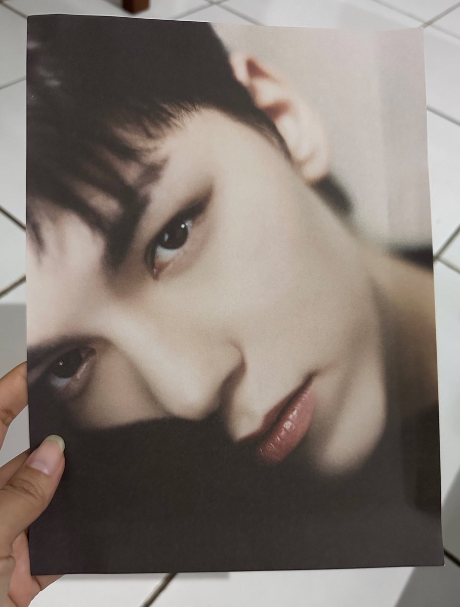 6min17won's tweet photo. Don’t look at me like that, I’m shy 😳 https://t.co/0QAEpRhgtG