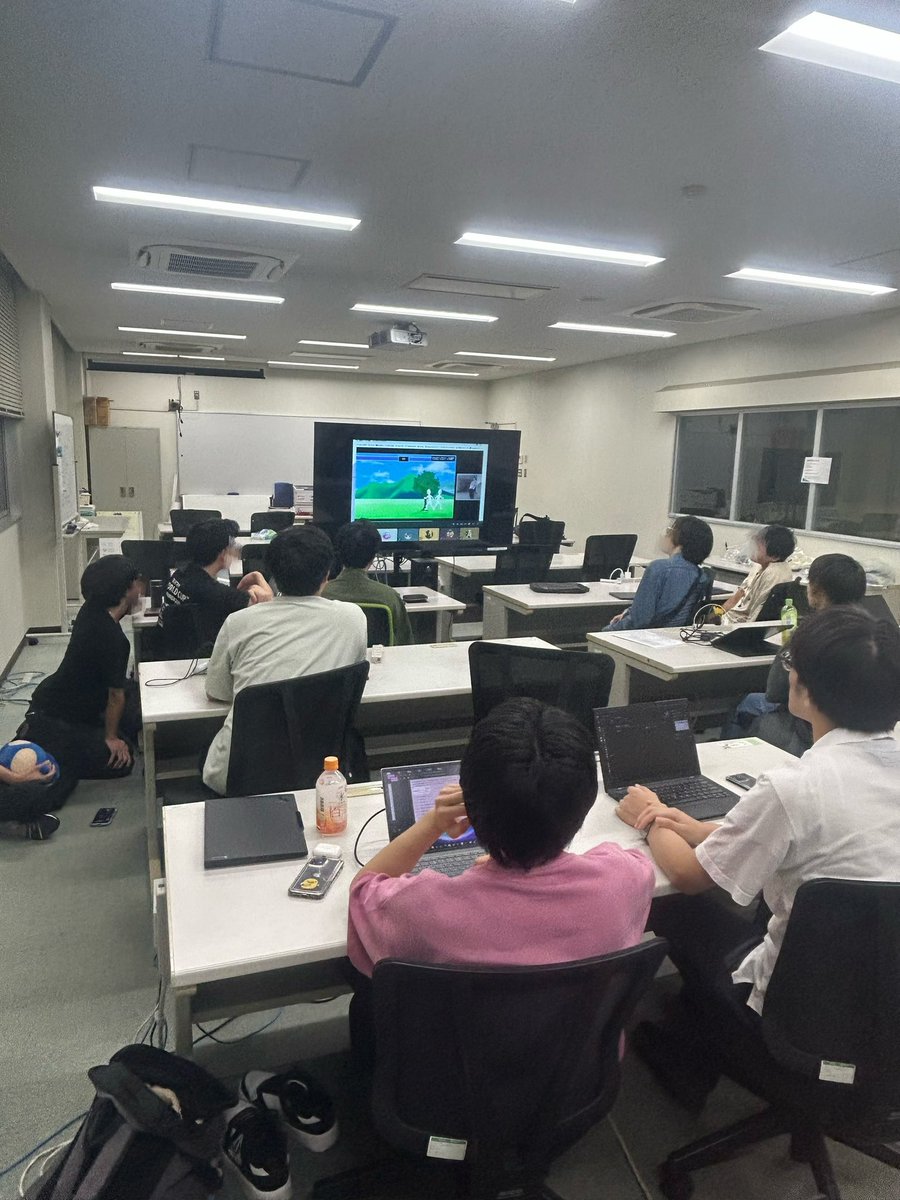 今日はLT会でした！
楽しかったことも、大変だったこともみんなで共有できて、とても和やかな雰囲気で後期をスタートできました。
これからの後期もみんなで頑張っていきましょう！
 #福大ピアプロ  #福大  #福岡大学