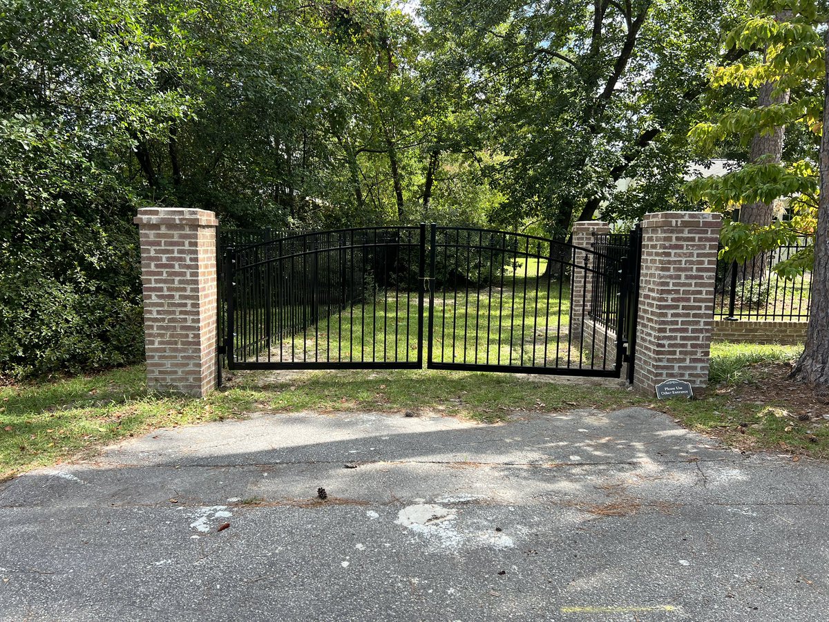 PSouthernInc's tweet photo. Showcasing our latest project for a happy customer: a sturdy single swing gate, a sleek dual swing gate, and a custom walk-through gate, all expertly fabricated and installed! 🛠️
.
☎️ 📱Call: 803.359.9201
https://t.co/W8MWtEksFc
.
#palmettosouthern #Fabrication #CustomGates https://t.co/3PtI97cgQH