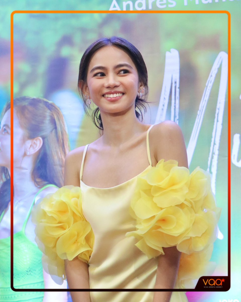 LOOK: Our Luna, Ashtine Olviga, shining at the #MinamahalPremiereNight! 🌸🌹

#Minamahal100BulaklakParaKayLuna in cinemas this SEPT 24! 🎬

#MinamahalMovie #AshtineOlviga #VAA