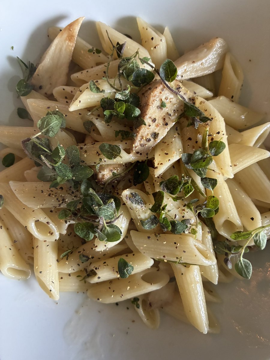 jonteviggo's tweet image. Svamp och pasta.