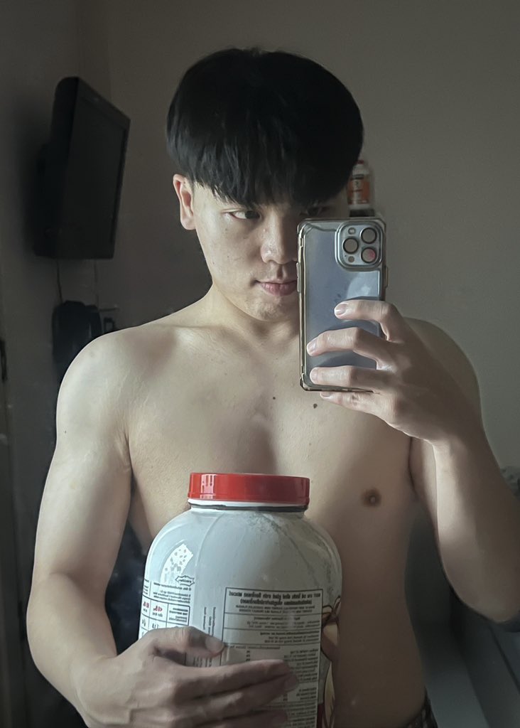 mistakesion's tweet photo. ของรัก ของหวง 😛 https://t.co/lJI6ula6rH