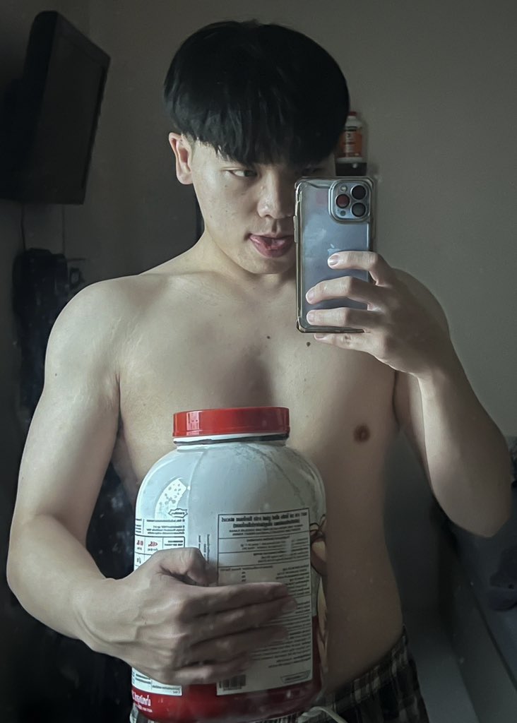 mistakesion's tweet photo. ของรัก ของหวง 😛 https://t.co/lJI6ula6rH