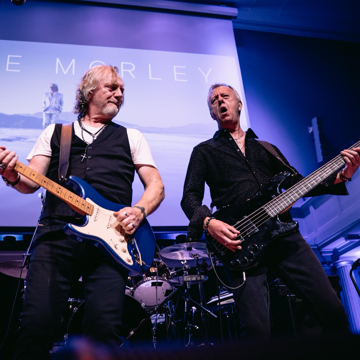 thundertowers's tweet photo. What a great tour! Thanks to all of you that came along to watch &amp; listen and thanks to a fantastic bunch of musicians &amp; crew that made it a very memorable eight shows. Love you all, I can't wait for the next time and I'm missing you all already!!
@luzmor01 https://t.co/m1Za15aJ8R
