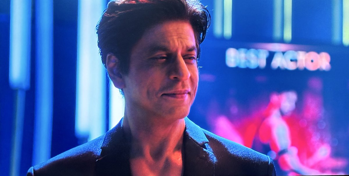 FilmyKitty's tweet photo. B***ds of bollywood has become a rage not merely because it’s a slickly made show by SRK’s son. It captures an intermingling of the reel &amp; real in a never seen before way🧵 

Trivia: Bobby Deol’s Gupt, whose song is the show’s climax released in 1997- same year as Aryan’s birth! https://t.co/RBqt0jru3q