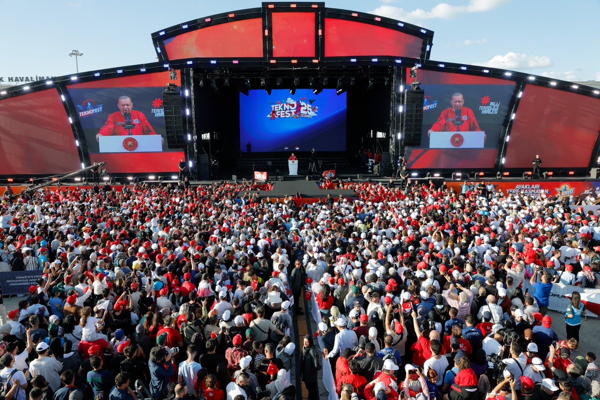 #TÜBA-TEKNOFEST Doktora Bilim Ödülleri Cumhurbaşkanı Recep Tayyip Erdoğan tarafından sahiplerine tevcih edildi. <a href="/teknofest/">TEKNOFEST</a> 🚀