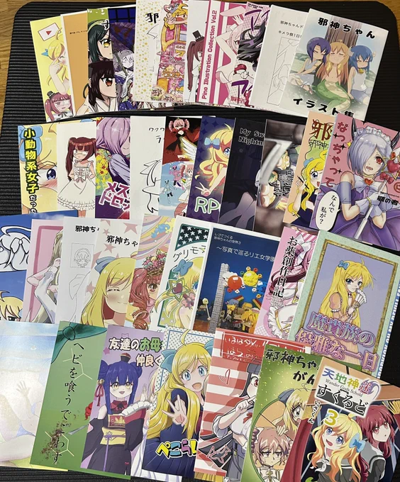 まだグッズ系は箱開けてないんですけど同人誌系は箱開けて僕も読みましたよー。今回も沢山の同人誌どうもありがとうございました!!みんな丁寧に作ってあって嬉しかった!! 