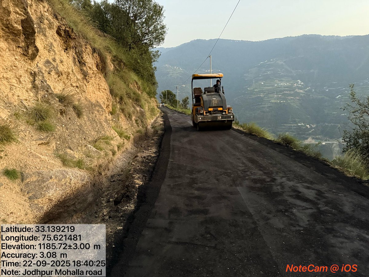 CentreDoda's tweet photo. Black-topping on Jodhpur-Mohalla Road completed
Safer & smoother travel for residents under the guidance of DC #Doda @harvinder_ias & supervision of XEN PWD Doda Anil Mehra. Building better roads, connecting communities.
#DodaDevelopment #RoadInfrastructure
@diprjk https://t.co/iO4Ru4e1kC