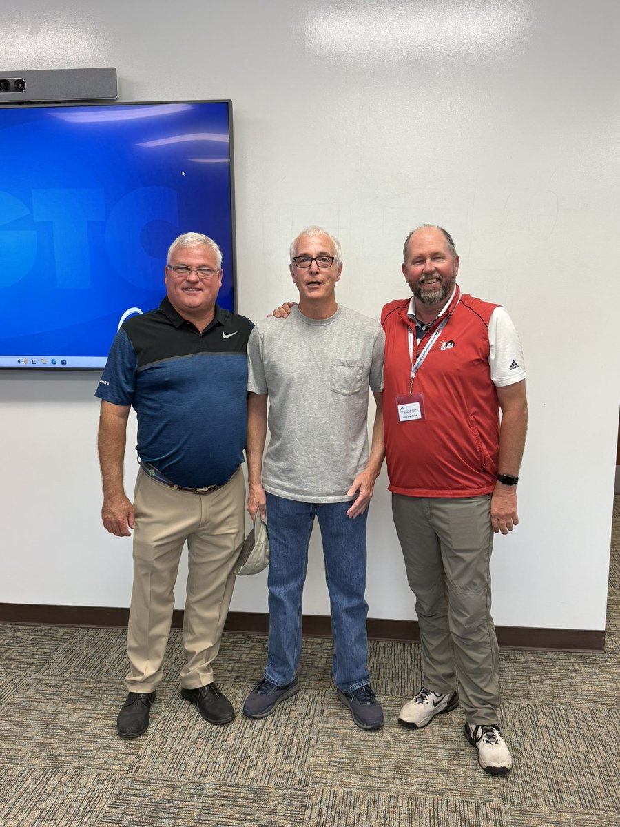 HGTCGSTM's tweet image. A professor and his students!

Thank you to Dr. Mark Flanagan for his 25 years of service to HGTC, the GSTM program and the Turfgrass Industry!