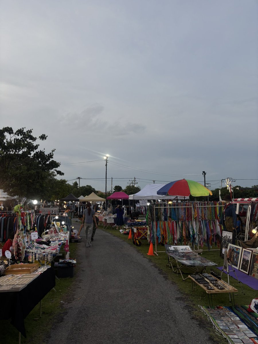 เอาตรงๆก็อยากเย็ดครับ