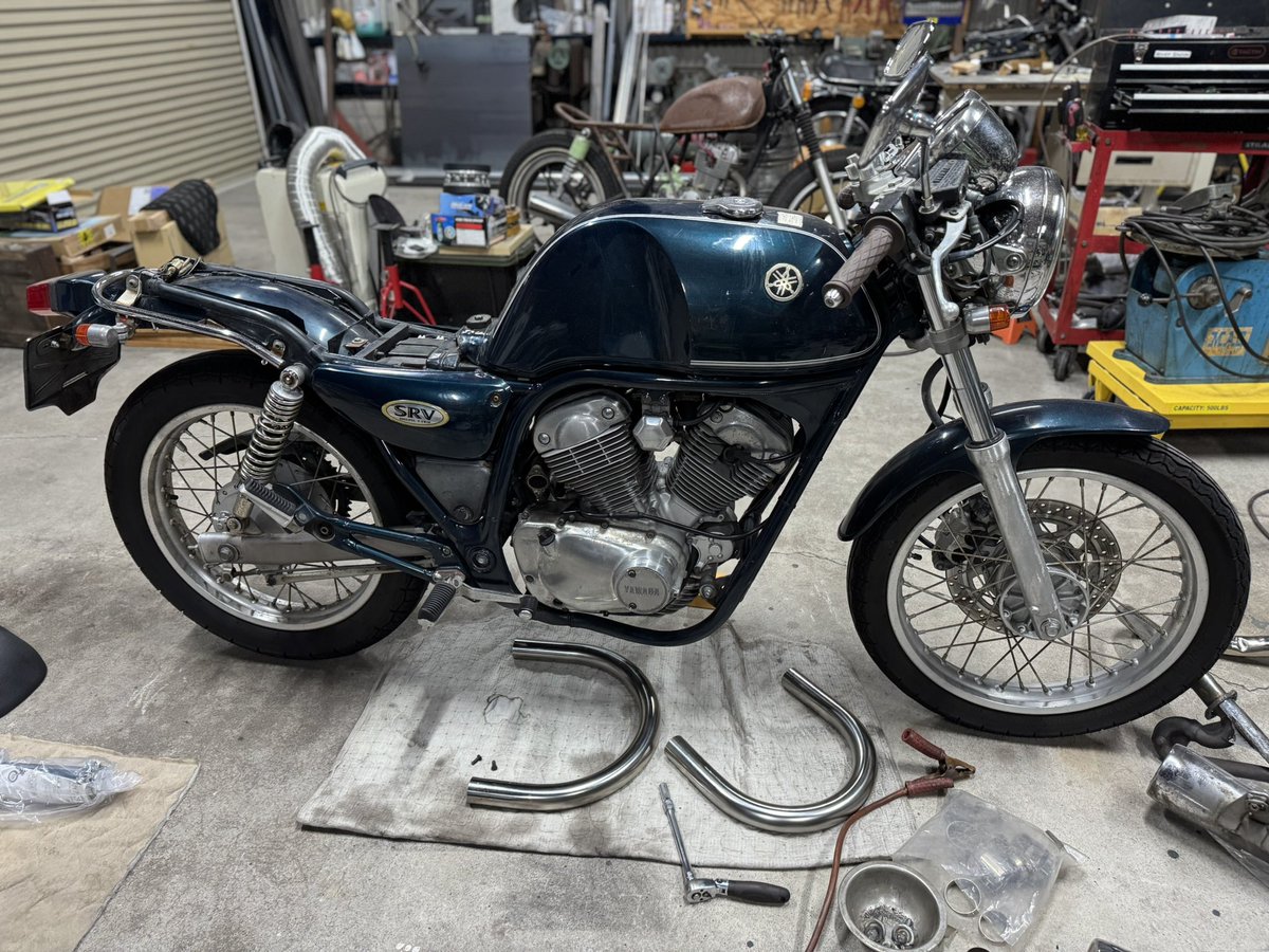 VKIPEY5hTjSX925's tweet photo. YAMAHA SRV250①

#RiverShoal
#RiverShoalIronWorks
#リバーショール
#リバーショールアイアンワークス
#溶接屋
#ワンオフ屋
#三重県三重郡川越町
#マフラー製作
#ワンオフ製作
#YAMAHA
#SRV250
#作業記録 https://t.co/EahHc4Z2cU