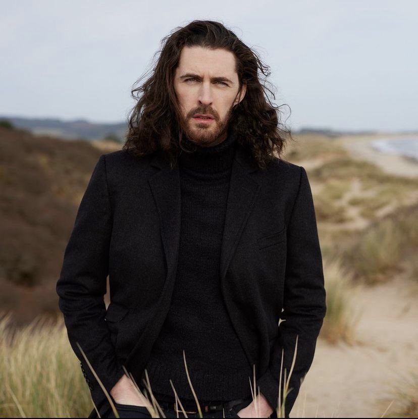 idsufferhell's tweet photo. Hozier officially becomes the first man to ever!

Congratulations, Ho. https://t.co/L3Vzuq6zFv