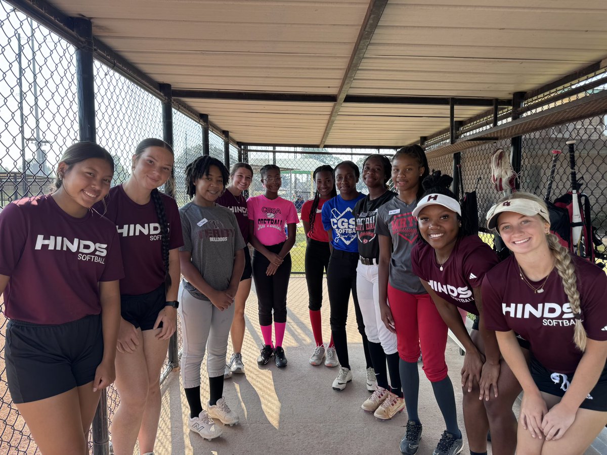 HindsCC_SB's tweet image. We found some Future Eagles this weekend! 🦅 

Thank you to Clinton Youth Softball Organization for letting us come and hang out Saturday! 

| #GoEAGLES #EFT 🦅🦅