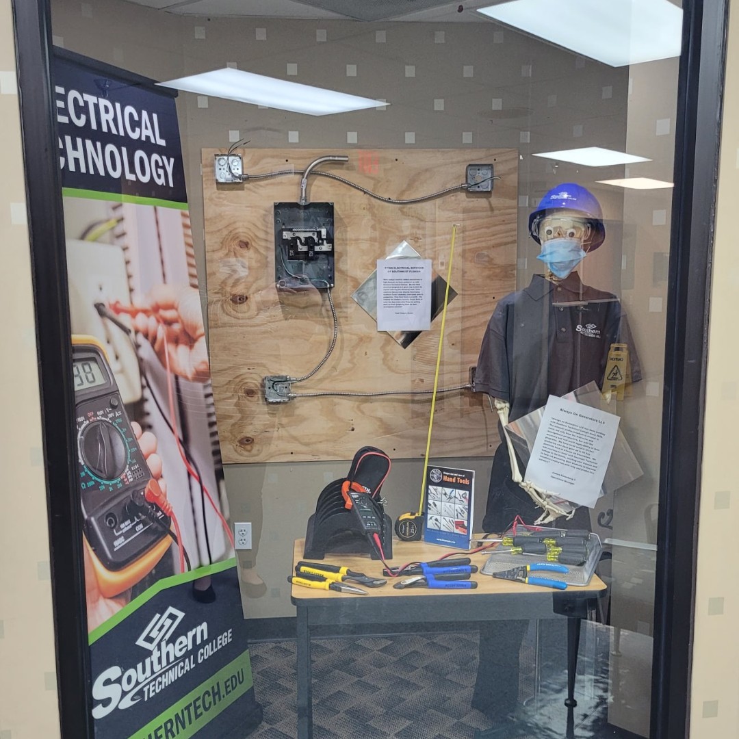 MySouthernTech's tweet image. From residential to commercial, electricians power it all. ⚡ Learn how STC can help you spark your career.