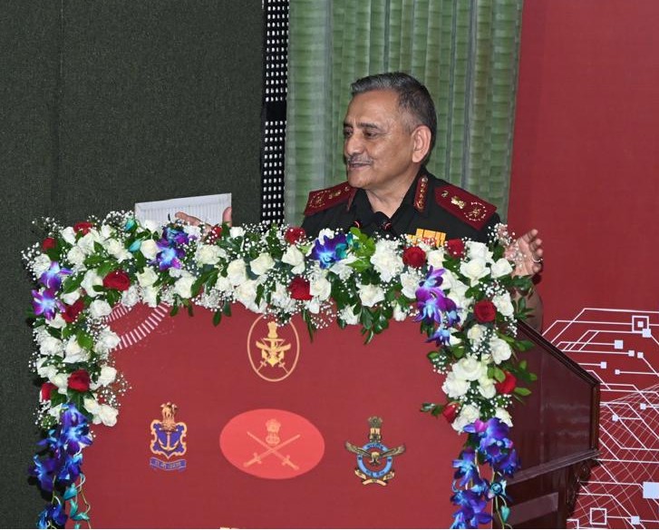 HQ_IDS_India's tweet photo. General Anil Chauhan #CDS addressed Tri Service Academia Technology Symposium #TSATS, setting the tone with perspectives on operational realities, technological imperatives & the role of academia’s R&D ecosystem in driving indigenous solutions. 
#CDS,highlighted that warfare is on the cusp of a “Third revolution in military affairs” with convergence of #kinetic & non-kinetic means, physical & #Cognitive domains and traditional & emerging battlefields. Citing rapid advances in #AI, #Robotics, precision weapons, #Space & #Cyber, he stressed the need for smart weapons, integrated networks, agile combat units & #JointDoctrines. 
#CDS called for Armed Forces–Academia–Industry–Startups collaboration to unlock India’s intellectual capital for self-reliance in defence tech.
The day witnessed 108 One-on-One meetings of Tech Clusters with faculty & exhibitors, enabling collaboration for #FutureReady innovations. 
#CDS also inaugurated the Exhibition by premier academic & R&D institutes, showcasing cutting-edge technologies to strengthen #AtmanirbharDefence.

#YearofReforms #YearofTechAbsorption
#DecadeofTransformation

@DefenceMinIndia
@SethSanjayMP
@MIB_India @EduMinOfIndia @IndiaDST