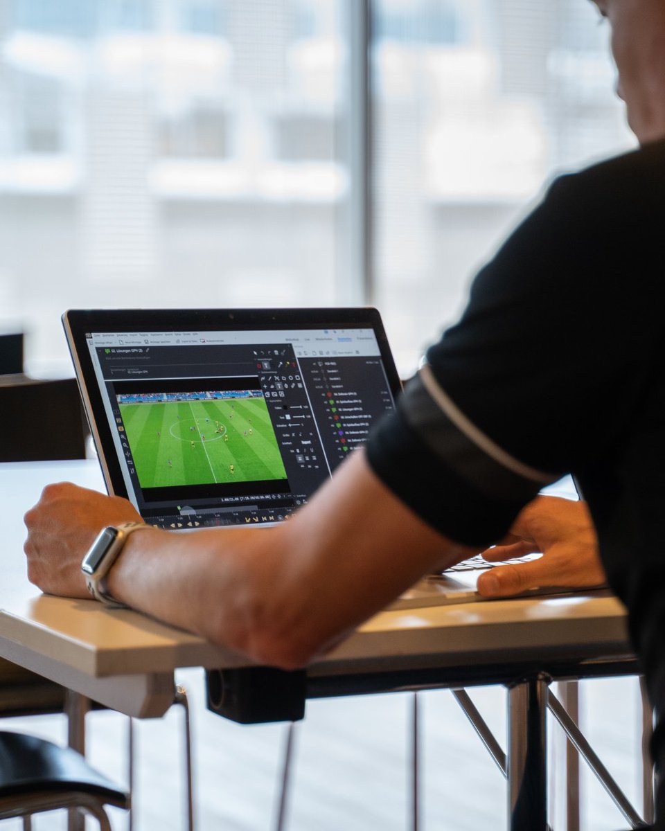 dartfish's tweet image. ⚡ Football isn’t about playing harder. It’s about seeing smarter.

Dartfish brings every detail to life with slow motion, frame-by-frame playback and instant replays you can annotate to show exactly what matters.

Find out why the best teams trust us! 🏆

#Dartfish…