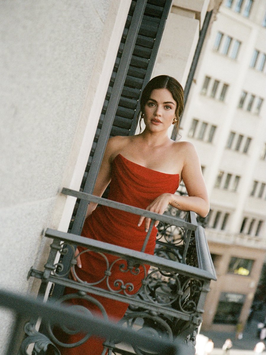 Guitar_Culture's tweet photo. Lucy Hale via IG at #MBFW ❤️
#PLL https://t.co/ErA5RzmVt6