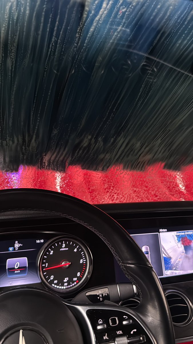 jemand hat auto vollgejizzt