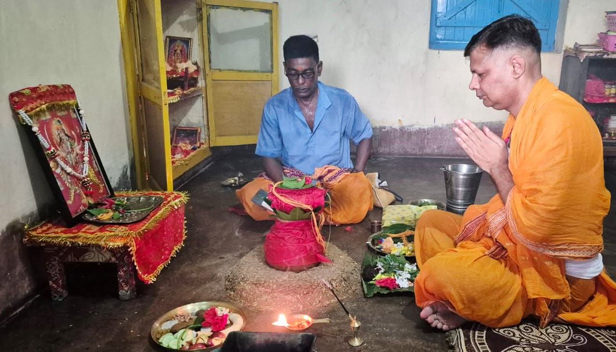 #जयमातादी 🚩 - बिहार के सभी शिक्षकों की खुशहाली व सम्मान के लिए आज से हम लगातार 18 वीं बार नवरात्रि पर माँ दुर्गा की पूजा-अर्चना व नौ दिनों के उपवास व्रत का आरंभ कर रहे हैं।#आनंद_कौशल_सिंह 
हमारा यह व्रत बिहार के सभी शिक्षकों की खुशहाली और सम्मान के लिए समर्पित है। 
<a href="/NitishKumar/">Nitish Kumar</a>