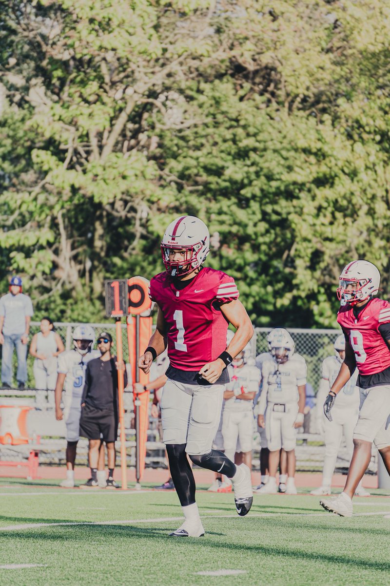 hudl.com/v/2Sm0jh

Week 0 Highlights against Newark central

143 passing yards 
136 rushing yards 
4 rushing touchdowns