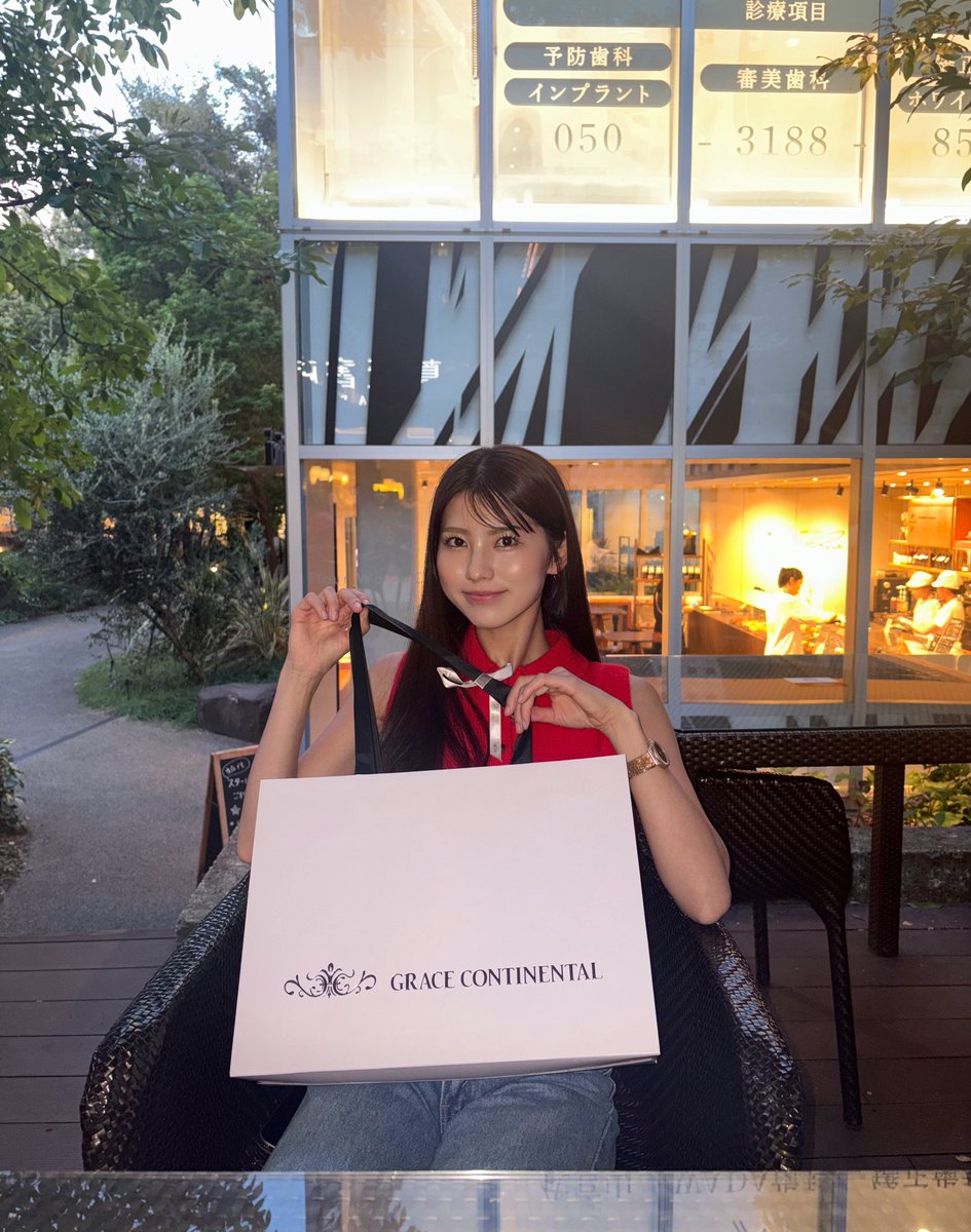 久々のんびりの休日
今年の夏は沢山頑張ったので
10代の頃から憧れていていた
念願のカービングのバッグをお迎え🧳
年内の目標またひとつクリア🧾
大切に使おう！！🎗️