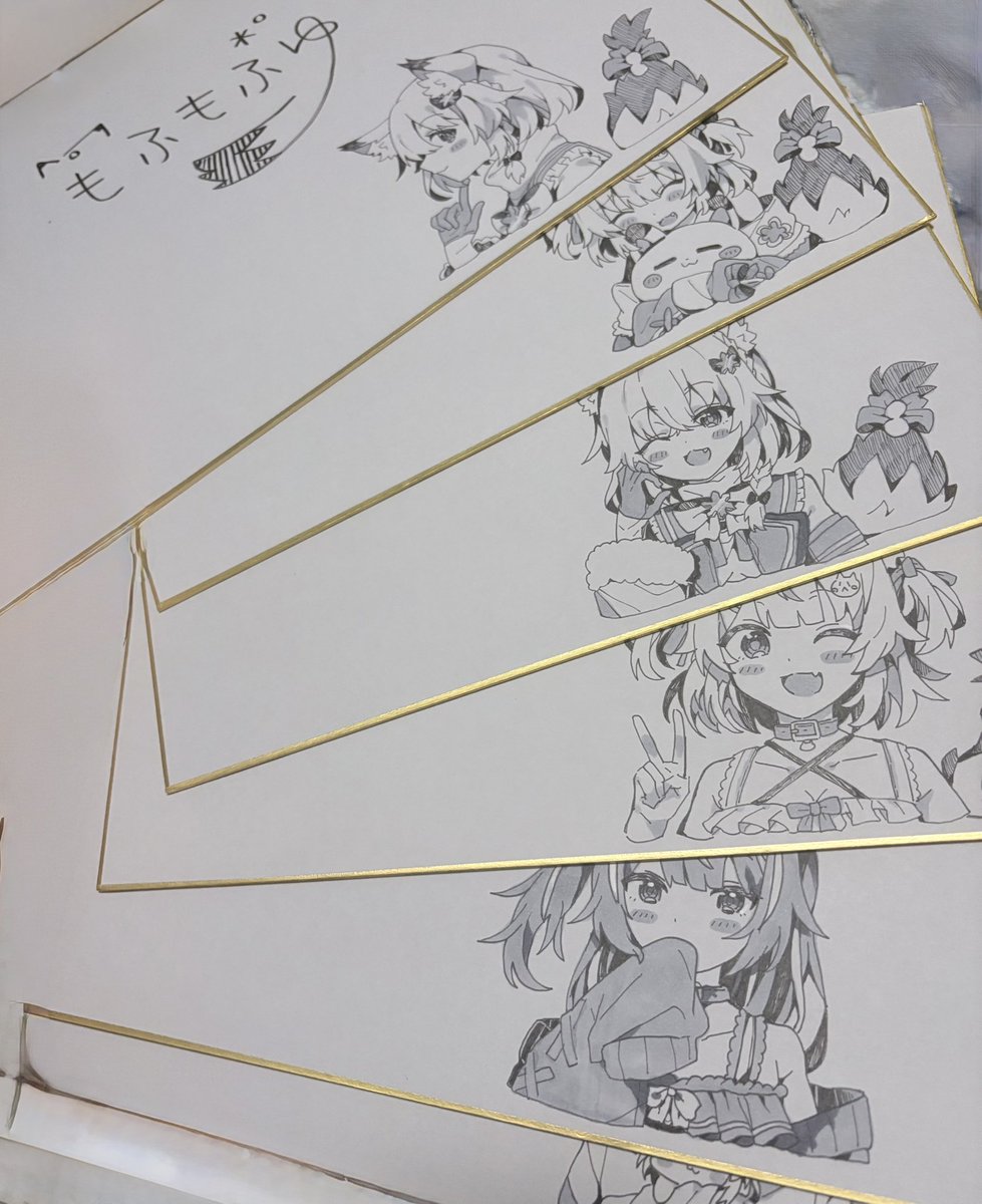 mohumo_fuyu's tweet image. まだ途中だけど、全部違う構図で
愛情込めて絵とサイン描いてる！
早くみんなの手元に渡ってほしいな🦊