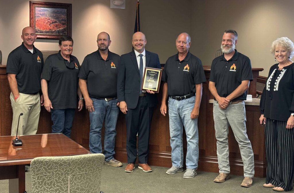 Congratulations to Garfield County School District Superintendent John Dodds, named 2025 Superintendent of the Year by the USSA! His leadership and dedication to students and teachers in southwest Utah are truly inspiring. #SuperintendentOfTheYear #SEDCk12 #ruralschools