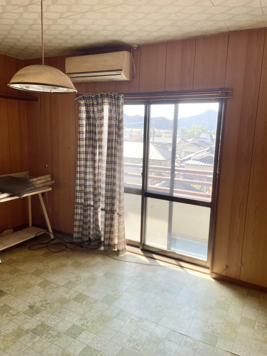 実家山崎に帰ってきました。
誰も住んでない。
思い出だけの家になってしまった。