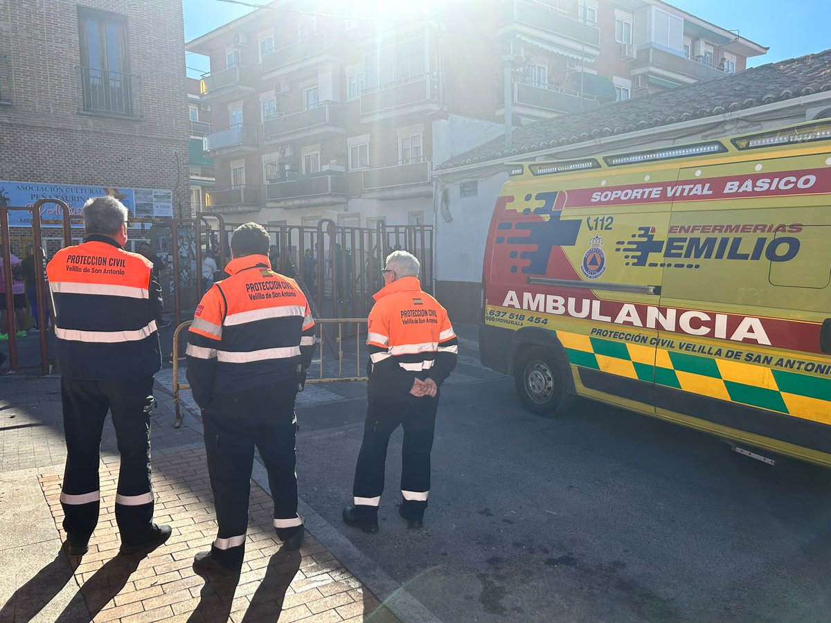 PCivilVelilla's tweet image. Esta mañana hemos vuelto a colaborar con @PCivilMejorada en la realización del #Encierro con motivo de sus #FiestasPatronales2025 #Mejorada2025