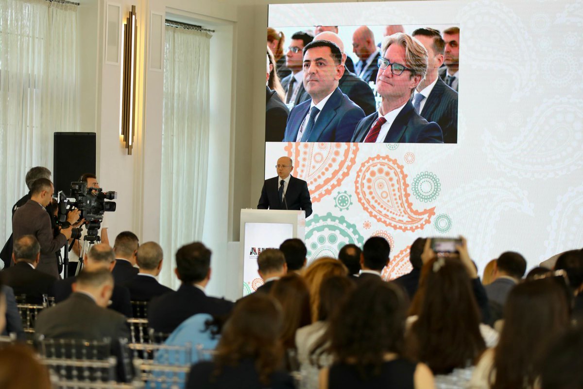 minenergyaze's tweet photo. Energetika naziri Pərviz Şahbazov Bakıda keçirilən 1-ci Azərbaycan Beynəlxalq #İnvestisiyaForumu|nda “Rəqabətqabiliyyətlilik və Dayanıqlılıq: #MərkəziAsiya və #CənubiQafqaz|ın #YaşılKeçid|də Rolu” adlı panel sessiyada çıxış edib.
🔗 https://t.co/A4Y27BJ0Sb

#EnergetikaNazirliyi #MinistryofEnergy #xəbərlər #yaşılenerji #greenenergy