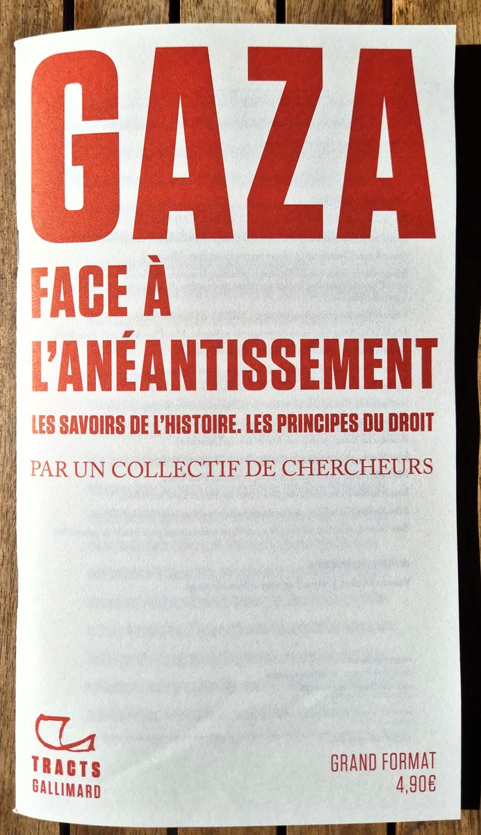Anthony_Guyon's tweet photo. Indispensable
V.Duclert, E.Lagrange et J.Matringe (coord°), Gaza. Face à l'anéantissement. Les savoirs de l'histoire. Les principes du droit.
Bp de gds noms: "On ne saurait se résigner à l'anéantissement de Gaza, ni à ce que triomphe la loi du plus fort". 
Dispo depuis le4 sept. https://t.co/Qe38fcb2RQ