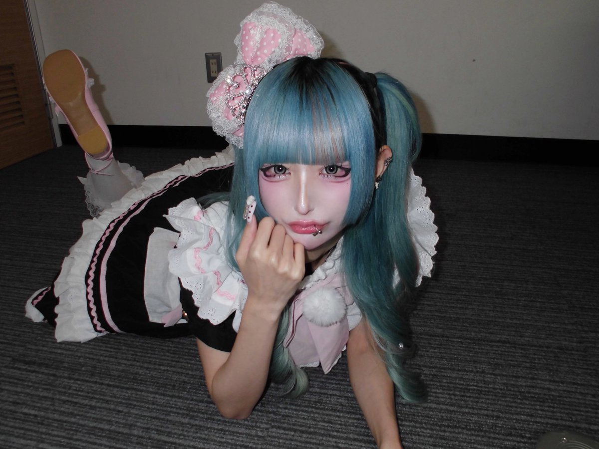 kira_madoromi's tweet photo. めいどさん https://t.co/QeSuAfIJIG