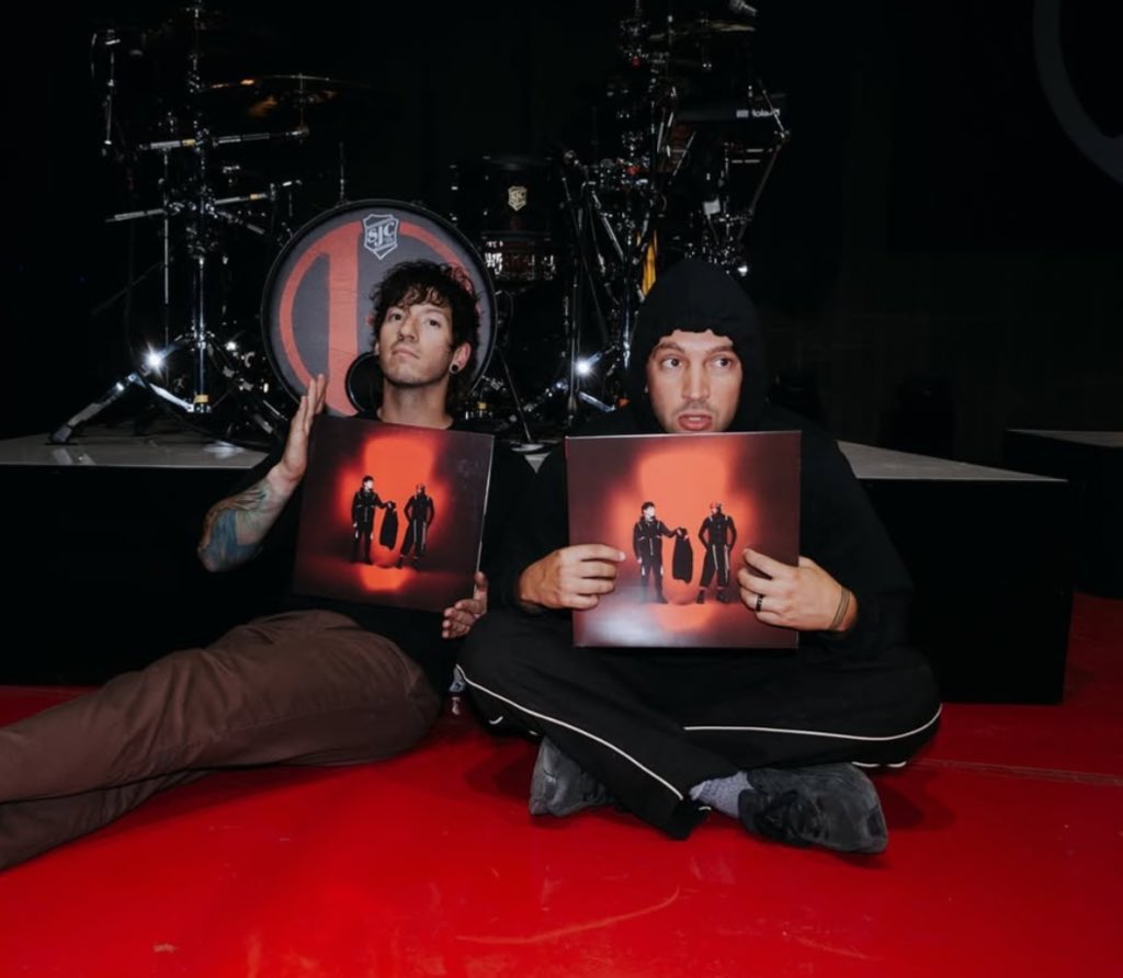 Twenty One Pilots now holds the largest vinyl sales week for a rock album since tracking began in 1991.