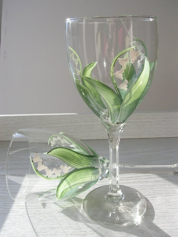 lavieestbelIe's tweet photo. Lily of the valley glasses https://t.co/xpvaNvotez