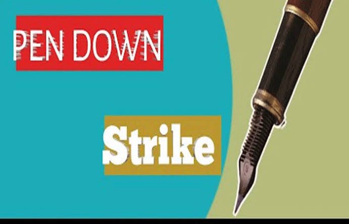 CA_AshutoshSoni's tweet image. Every CA struggling to complete the audits so as to save unnecessary penalty of client by compromising quality.

I urge every member to start Pen Down Strike to make a movement against this arrogant govt.

#TaxAuditExtension #PenDownNoExtensionNoAudit #ExtendTaxAuditDueDate
