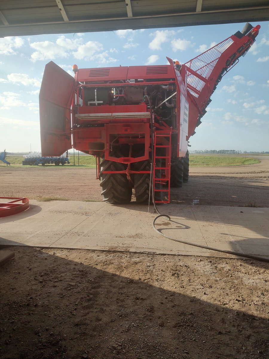 ProAgEquip's tweet image. Refueling the beast for another sugar beet demo.