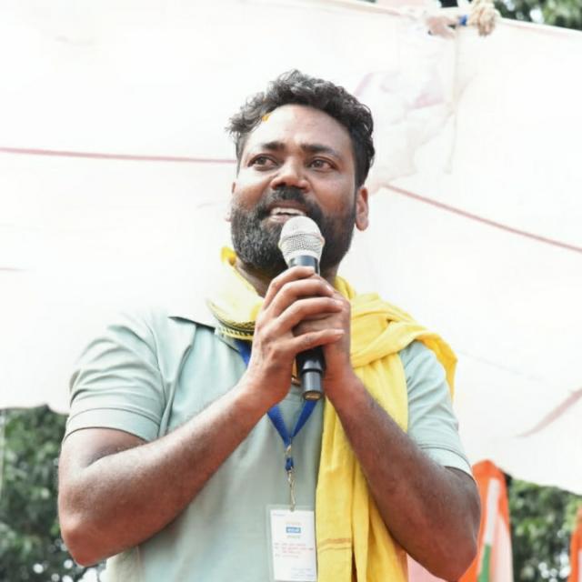 "जीवन में सारा खेल सिर्फ़ विचारों का है"