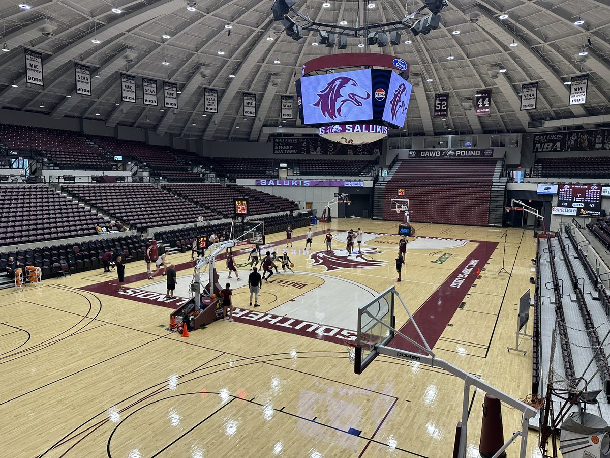 Luke Martin (@_lukepmartin) on Twitter photo First “official” in season practice this morning for <a href="/SIU_Basketball/">Saluki Basketball</a> ! Will have Scott Nagy on Inside Saluki Athletics tomorrow, player reaction later today.
#Salukis First “official” in season practice this morning for <a href="/SIU_Basketball/">Saluki Basketball</a> ! Will have Scott Nagy on Inside Saluki Athletics tomorrow, player reaction later today.
#Salukis