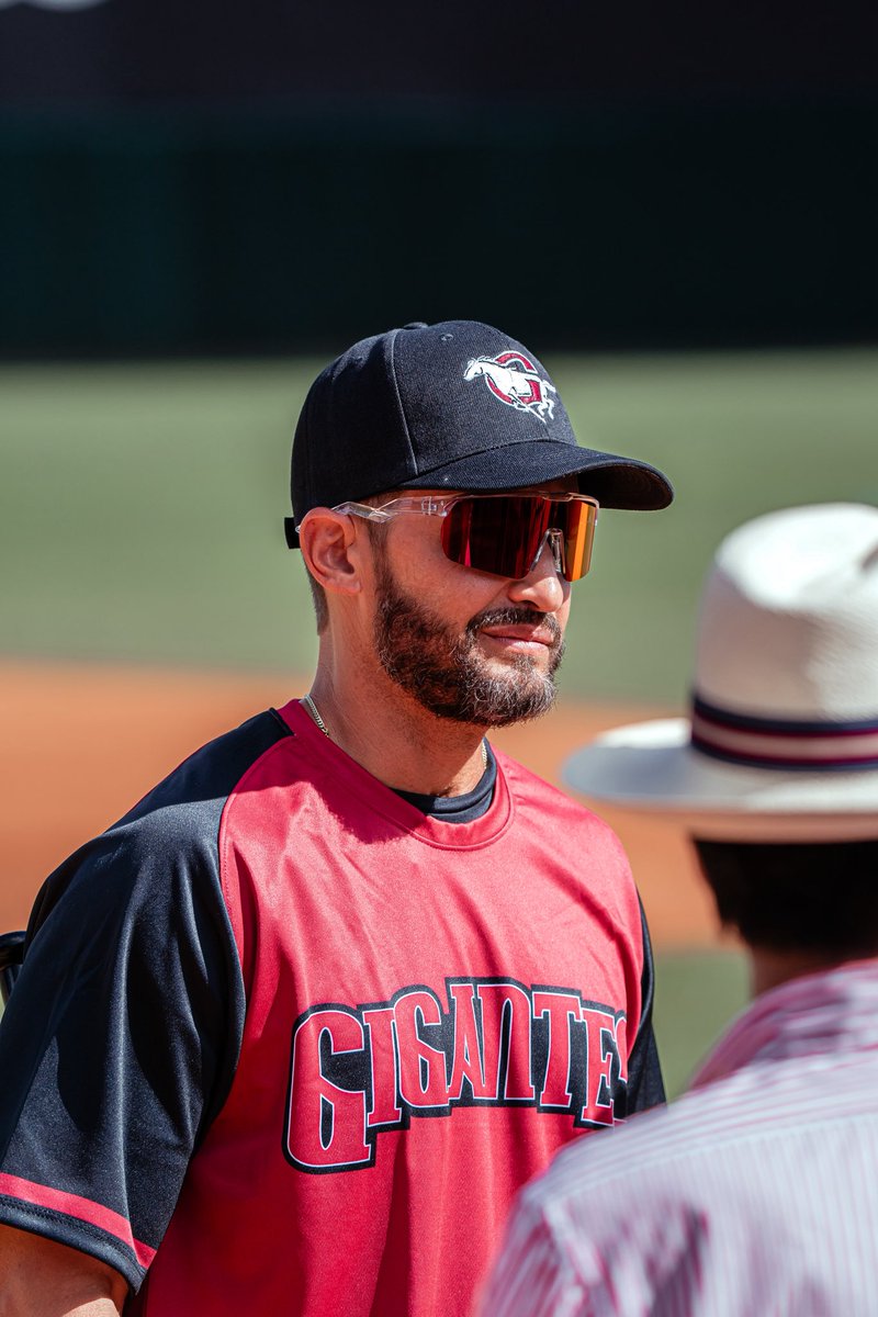 José Leger en el Round Robin de la LIDOM 2025 con Gigantes del Cibao