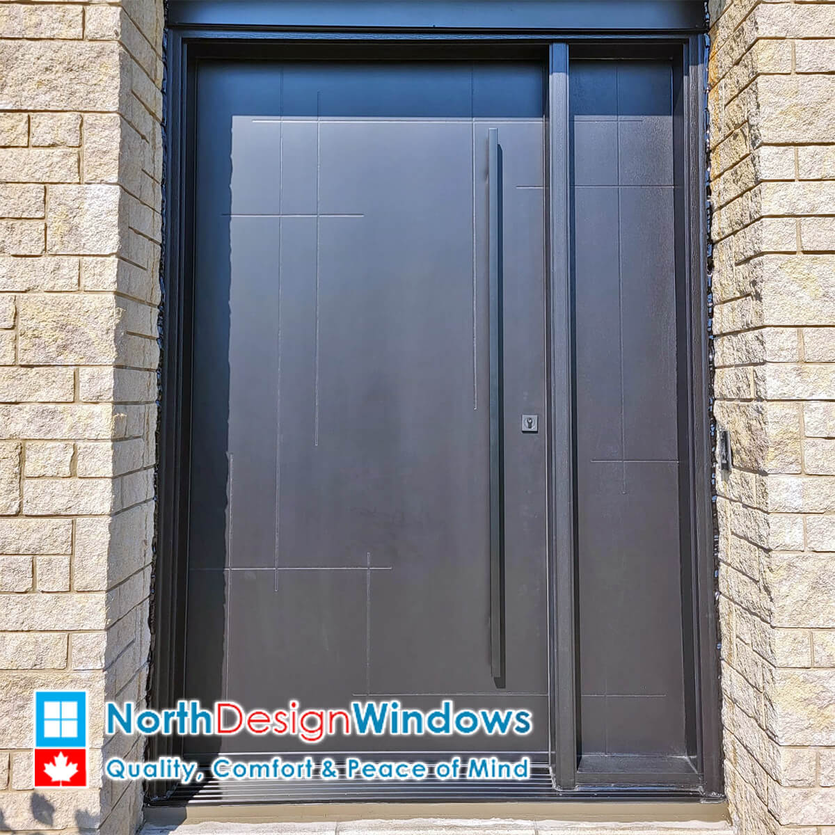 windows_north's tweet image. 🚪 Modern, minimal, and bold. Check out this recent door installation from North Design Windows! Need a door like this?👇

☎️Call 613-793-0894 to get your quote! Or visit northdesignwindows.ca/request-quote/

#windowsottawa #windowsreplacement #fallspecial