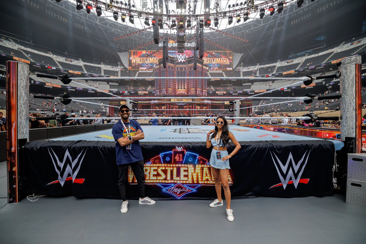onlocationexp's tweet image. From star studded meet and greets, to the best views of the action, you don’t want to miss the magic of #WrestleMania 42 in Vegas with us 🎉 #OnlyWithOnLocation